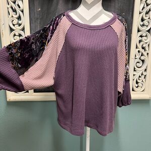 Kori America Purple/Lavender Large Velvet burnout wide sleeve top